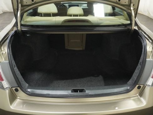 Used 2010 Honda Accord LX image 6