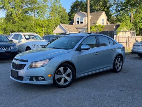 Used 2011 Chevrolet Cruze LTZ w/ RS Package FWD image 3