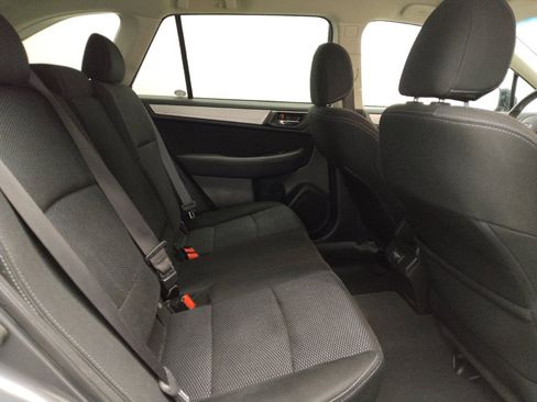 Used 2018 Subaru Outback 2.5i Premium image 19