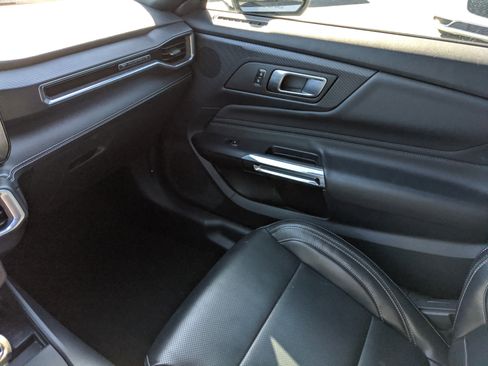 Used 2024 Ford Mustang Premium image 18