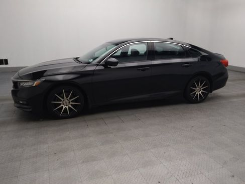 Used 2018 Honda Accord Sport image 2