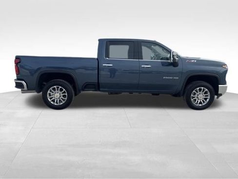 Used 2025 Chevrolet Silverado 2500 LTZ w/ LTZ Premium Package image 7