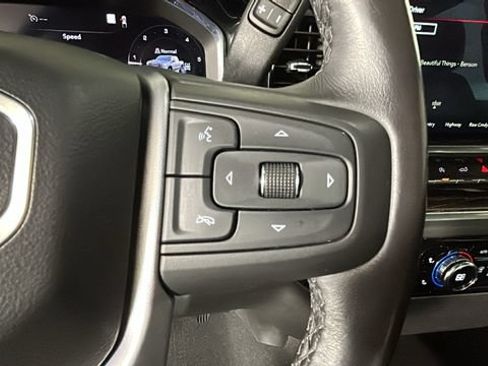 Used 2022 GMC Sierra 1500 Elevation AWD/4WD image 16