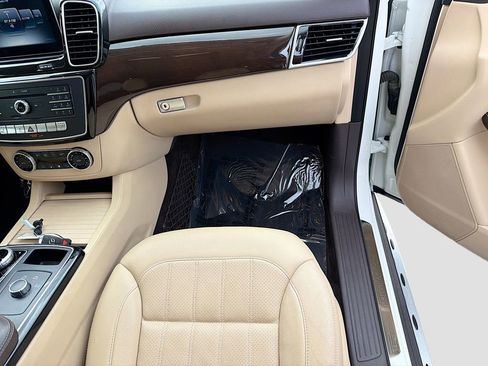 Used 2017 Mercedes-Benz GLE 350 w/ Premium 1 Package image 17