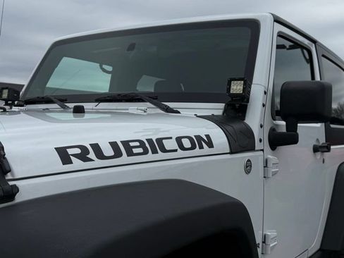 Used 2011 Jeep Wrangler Rubicon w/ PWR Convenience Group AWD/4WD image 39