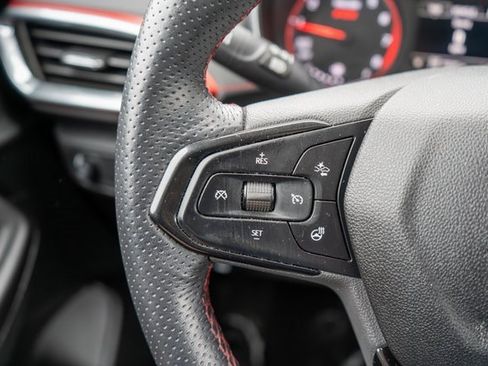 Used 2022 Chevrolet TrailBlazer RS w/ Convenience Package image 22