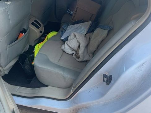 Used 2015 Ford Taurus SEL FWD image 9