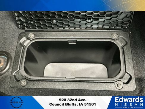 Used 2024 RAM 2500 Big Horn AWD/4WD image 13