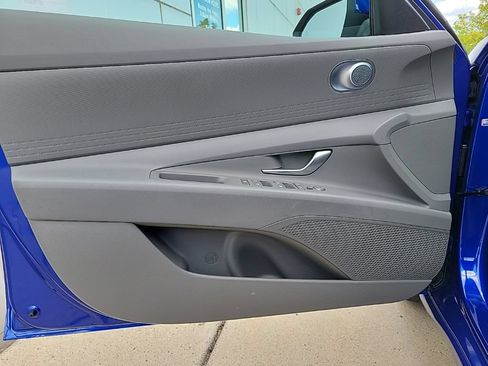 Used 2024 Hyundai Elantra SE FWD image 26