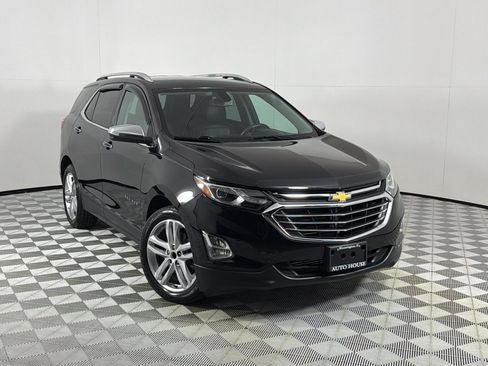 Used 2018 Chevrolet Equinox Premier FWD image 2