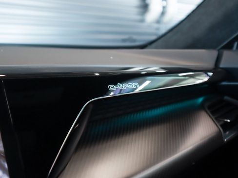 Used 2022 Audi RS e-tron GT w/ Carbon Performance Package image 25