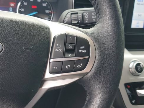 Used 2024 Ford Explorer XLT w/ Equipment Group 202A AWD/4WD image 18