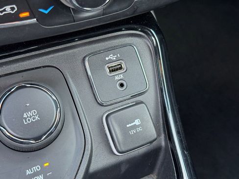 Used 2021 Jeep Compass Limited image 27