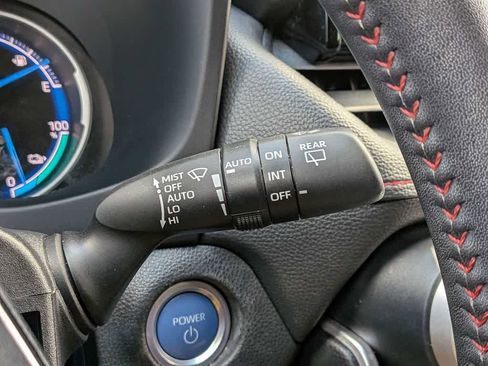 Used 2022 Toyota RAV4 SE w/ Weather & Moonroof Package AWD/4WD image 33