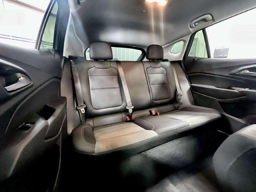 Used 2026 Chevrolet Trax LT FWD image 21