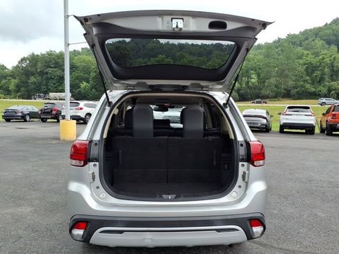 Used 2020 Mitsubishi Outlander AWD image 19