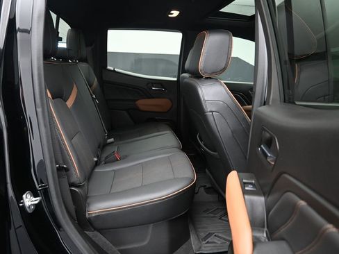 Used 2024 GMC Canyon AT4 w/ Technology Package image 25