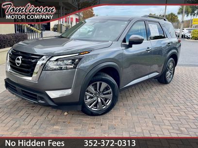 Used 2024 Nissan Pathfinder SV