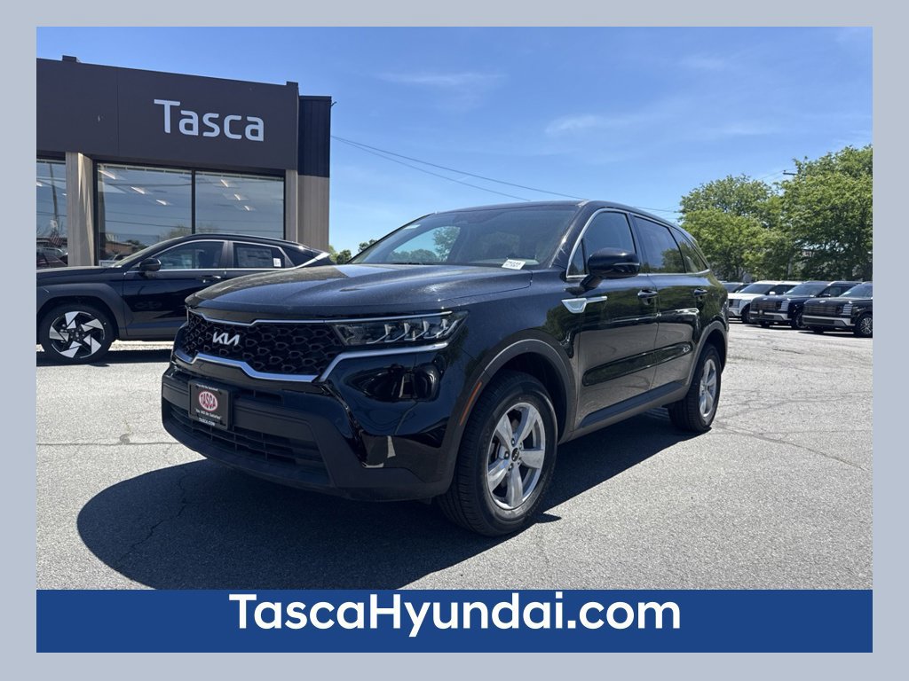 Used 2023 Kia Sorento LX AWD/4WD image 1