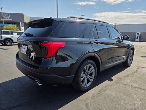 Certified 2023 Ford Explorer XLT w/ Equipment Group 202A RWD image 6