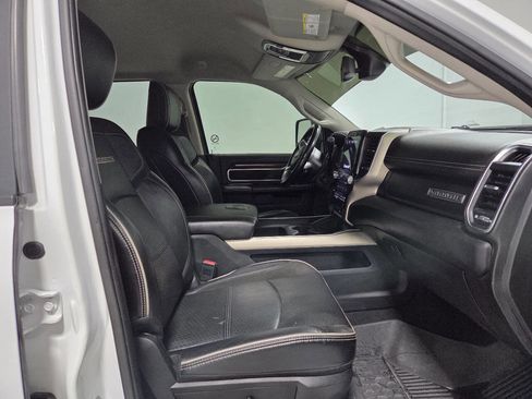 Used 2023 RAM 2500 Laramie AWD/4WD image 16