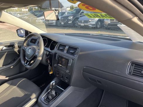 Used 2016 Volkswagen Jetta S FWD image 12