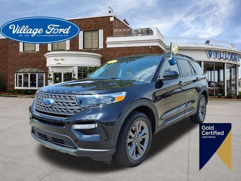 Used 2023 Ford Explorer XLT w/ Equipment Group 202A AWD/4WD image 1