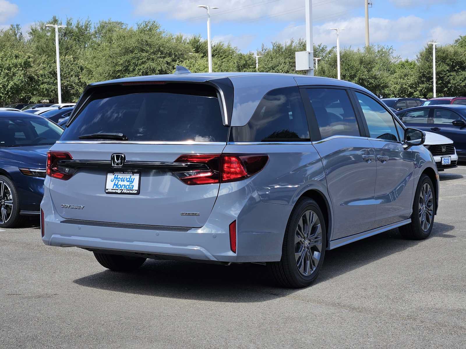 New 2027 Honda Odyssey Touring image 4