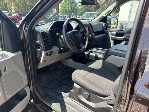 Used 2018 Ford F150 XL w/ Equipment Group 101A Mid AWD/4WD image 7