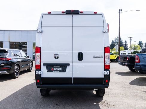 Used 2023 RAM ProMaster 2500 FWD image 5