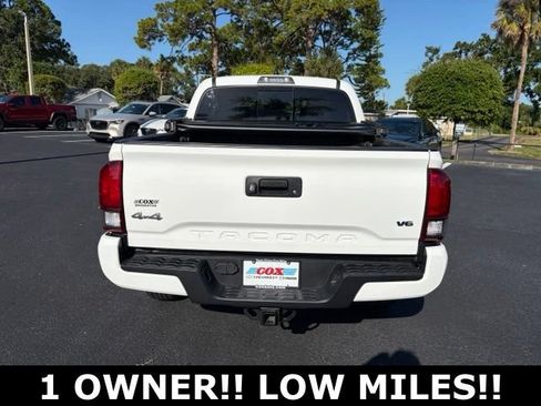 Used 2023 Toyota Tacoma SR5 w/ Technology Package AWD/4WD image 5