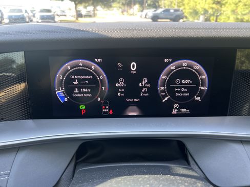 Certified 2026 Volkswagen Tiguan SE FWD image 18
