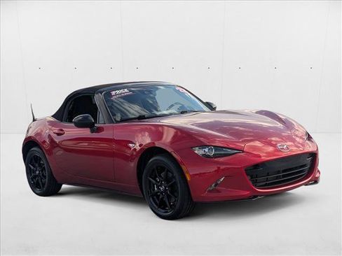 Used 2022 MAZDA MX-5 Miata Sport image 3