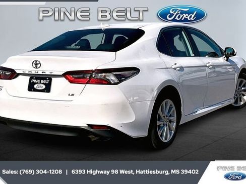 Used 2024 Toyota Camry LE image 11
