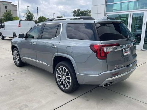 Used 2023 GMC Acadia Denali w/ Denali Ultimate Package FWD image 9