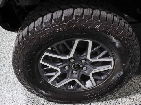 Used 2022 Jeep Wrangler Unlimited Sahara w/ Cold Weather Group AWD/4WD image 11