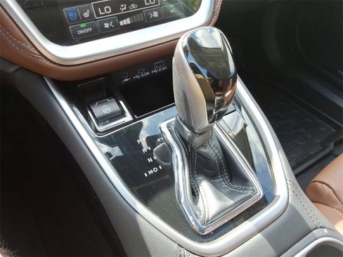 Used 2024 Subaru Outback Touring XT image 36