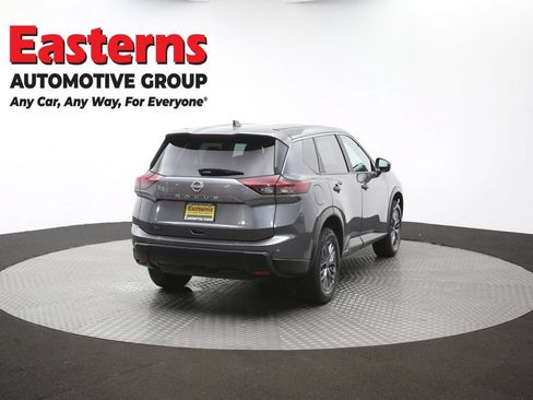 Used 2024 Nissan Rogue S AWD/4WD image 40