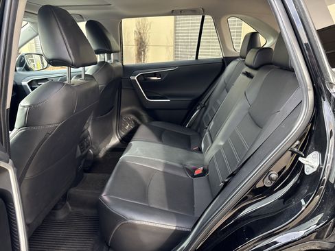 Used 2022 Toyota RAV4 Limited image 31