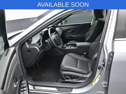 Used 2025 Lexus ES 350 w/ Accessory Package (Z1) FWD image 9