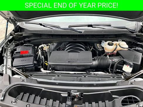 Used 2024 Chevrolet Suburban Premier image 30