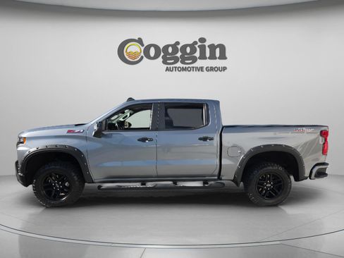 Used 2021 Chevrolet Silverado 1500 LT Trail Boss w/ Convenience Package II image 2