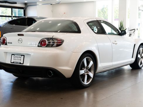 Used 2006 MAZDA RX-8 w/ Shinka Special Edition Pkg RWD image 4