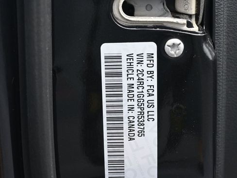 Used 2023 Chrysler Pacifica Limited w/ S Appearance Package image 20