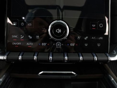 New 2026 GMC Acadia Denali Ultimate w/ LPO, All-Weather Package AWD/4WD image 8