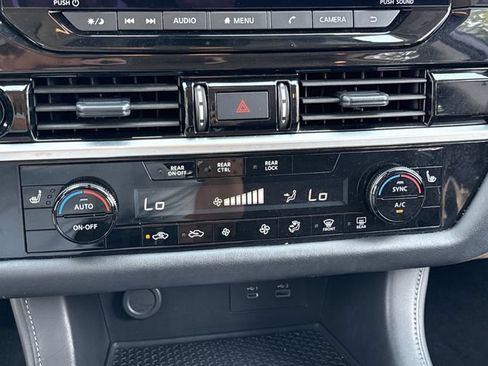 Certified 2025 Nissan Pathfinder SV AWD/4WD image 7