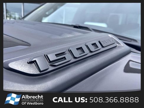 Used 2025 RAM 1500 Laramie w/ Night Edition AWD/4WD image 10