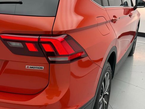 Used 2019 Volkswagen Tiguan SE w/ Panoramic Sunroof Package image 48