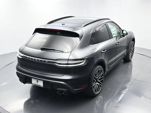 Certified 2026 Porsche Macan AWD/4WD image 29