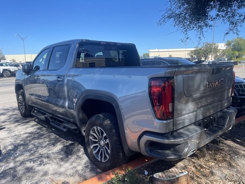 Used 2023 GMC Sierra 1500 AT4 w/ Technology Package image 9